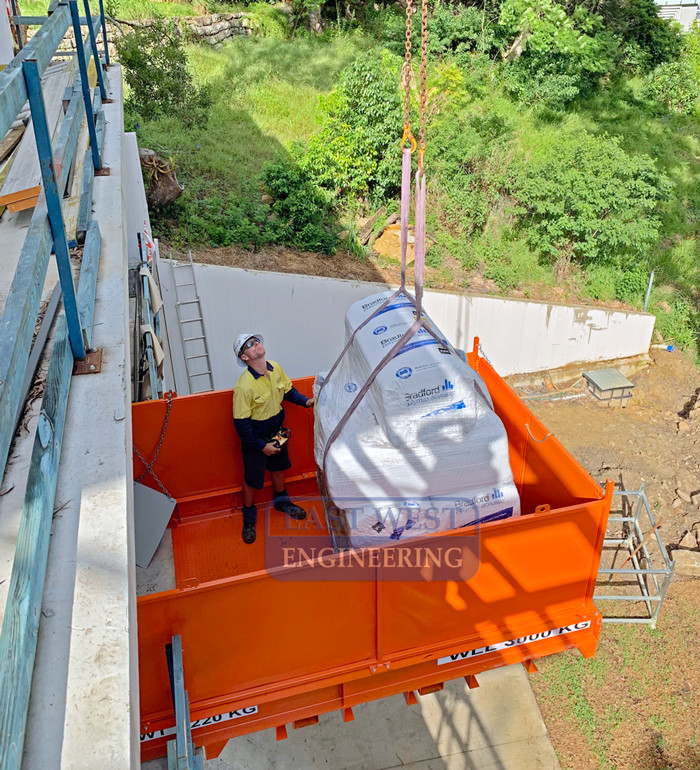 CCLP30 Cantilevered Crane Loading Platform, unloading construction materials on landing deck