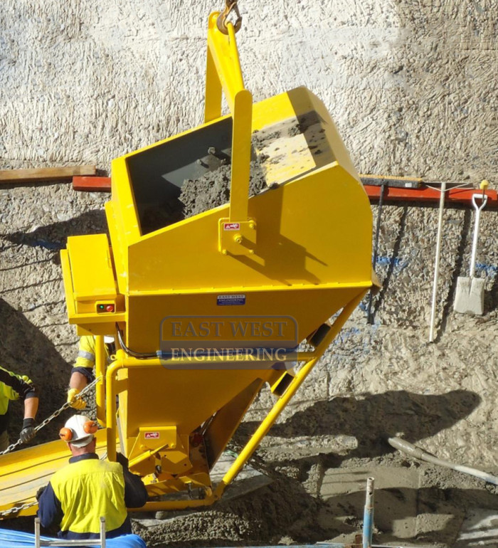 HPP-REMOTE - CKL Concrete Kibble + Hydraulic Power Pack in use