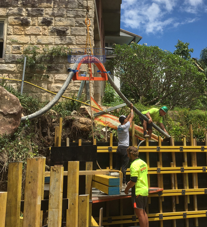 CML50 - guides concrete pump hose to delivery point
