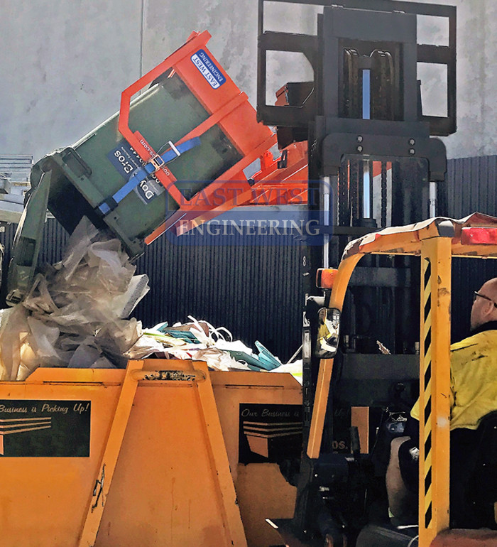 FHB24 - sideways tip 660L Bin