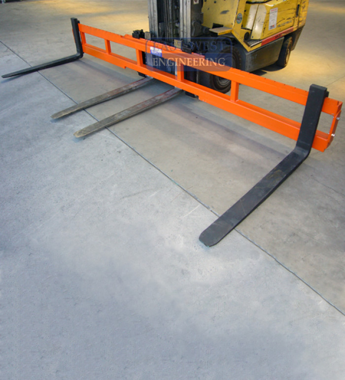 FWL Carriage Mounted Fork Spreader