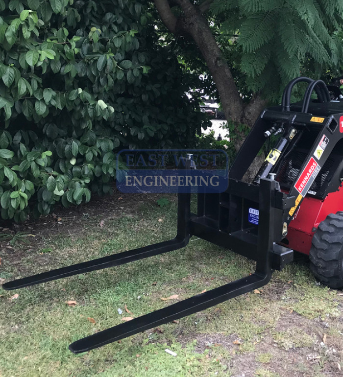 QMC12 Carriage fitted with FA Forks