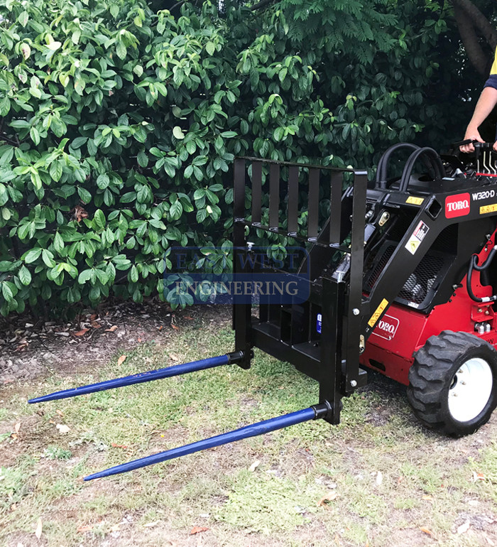 QMC12 Carriage fitted with QMC12LG Load Guard + FLF Bale Spears