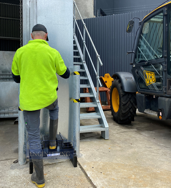 SWG1 Boot Cleaning Grate
