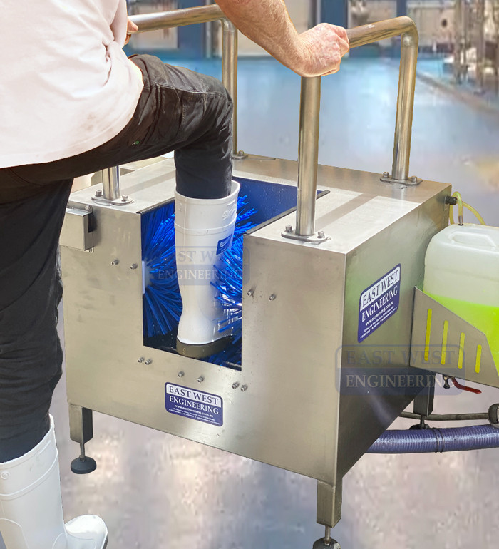 Electric store boot scrubber