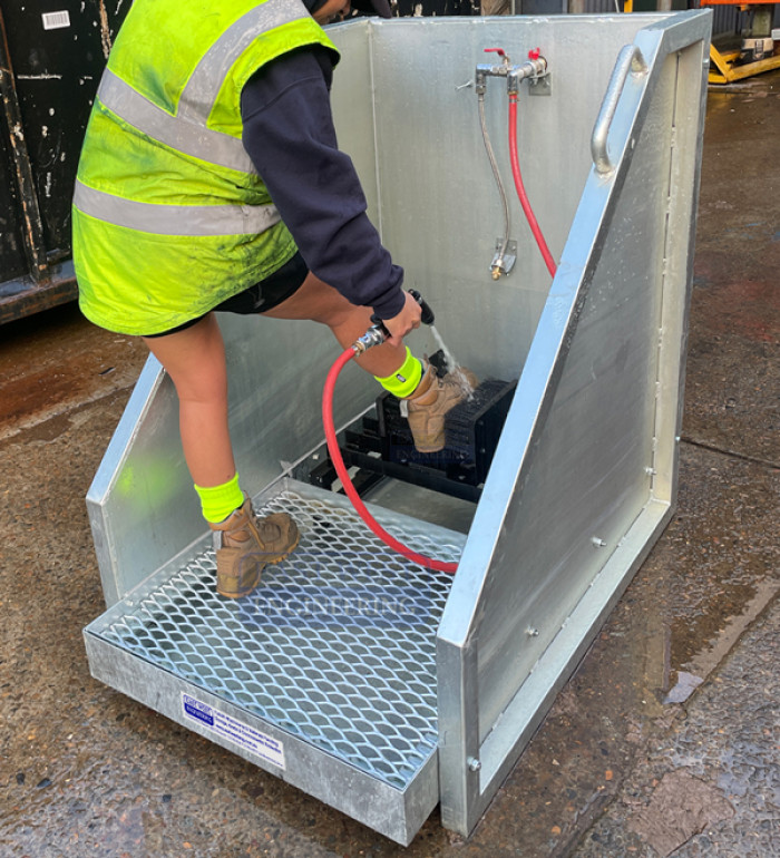 SWL1 Boot Cleaning Station